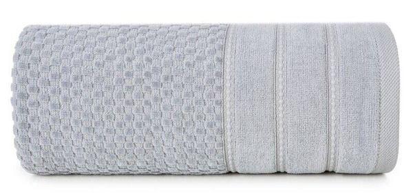Pahuljasti ručnik 30x50 cm s reljefnom kariranom teksturom i baršunastim rubom, 500 g/m2 Adore