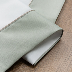 Prirodni stolnjak s ukrasnim volanom maslinaste boje i bež obrubom 85x85 Sylvia