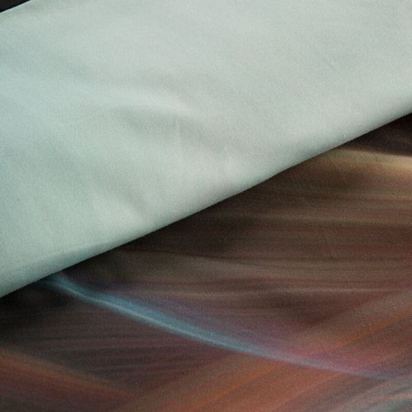 Ekskluzivna posteljina 220x200 od najkvalitetnijeg pamučnog macosatina s printom Eva Minge Prisma 