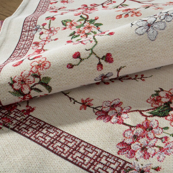 Goblen stolnjak 140x180 ukrašen motivom inspiriranim japanskim cvjetovima trešnje