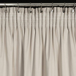 Gotova zavjesa 140x270 od baršuna ukrašena sjajnim mramorom Molly