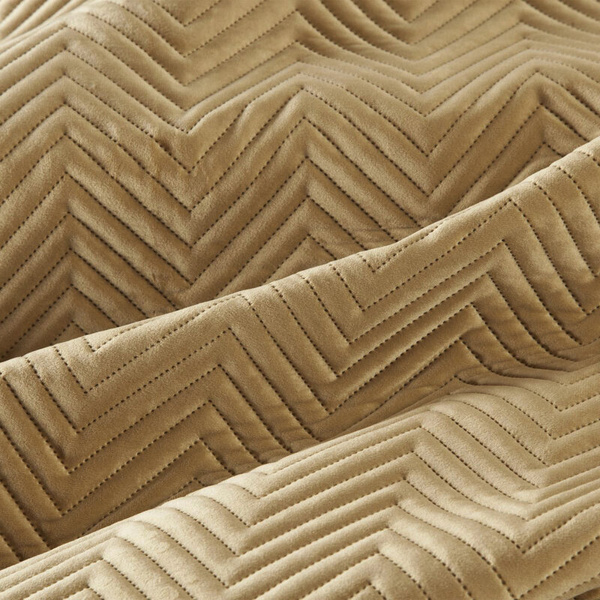 Prekrivač za krevet 170x210 prošiven metodom vrućeg prešanja u geometrijskom uzorku Sofia 