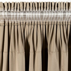 Zavjesa 140x270 na traci AURA s volanima