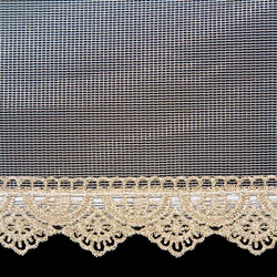 Zavjesa od glatke, mat mikro mreže s ukrasnom zlatnom čipkom 300x150 Vivian