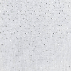 Bijela zavjesa ukrašena srebrnim kamenčićima na ušicama 300X150 Nadine