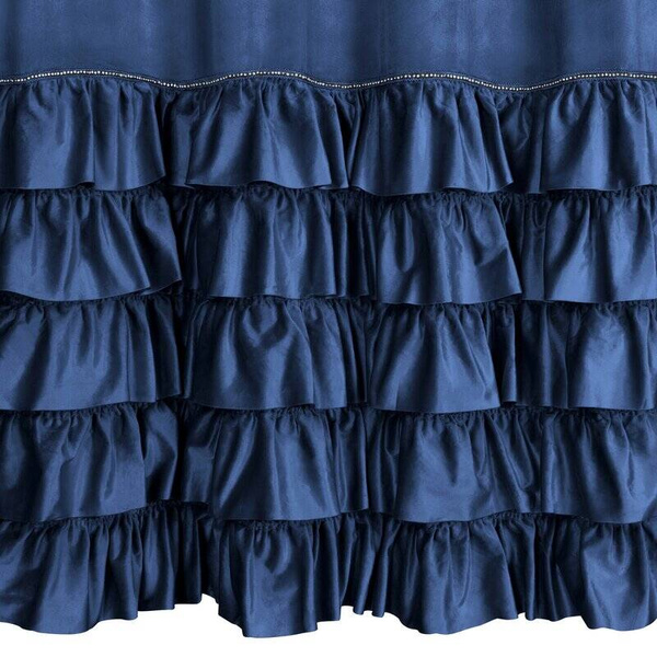 Gotova baršunasta zavjesa s volanima i ukrasnim kamenčićima Carli 140 x 250 cm