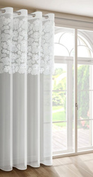 Bijela mrežasta zavjesa ukrašena cvijećem i malim 3D perlicama, 140x250 cm- JASMIN 3 Eva Minge