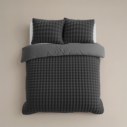 Lijepa i topla posteljina 140x220, pomponi od umjetnog krzna 