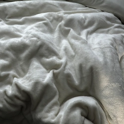 Posteljina od flanelskog flisa 200x200/220 sa zlatnim uzorkom Glamour Flannel