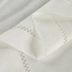 ITALISSIMA HOME Stolnjak 140x220 s ukrasnom trakom i rubnim vezom