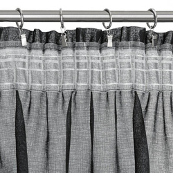 Crna zavjesa s krznenom aplikacijom na traci 140x270 Marion