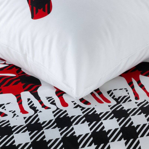 Posteljina s crvenim sobovima 160x200 od visokokvalitetnog pamučnog satena Santa