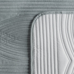 Prekrivač od ​​baršuna 240x220 cm, prošiven vrućim prešanjem s geometrijskim uzorkom - VELVET2