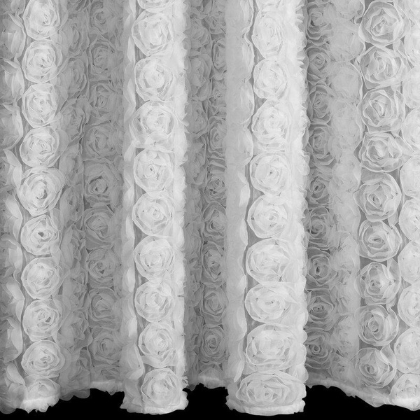 Bijela mrežasta zavjesa ukrašena 3D ružama 140x270 cm- ROSES1 Eva Minge