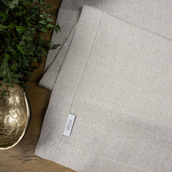 Nadstolnjak 40x180 s lanenim tkanjem i sjajnim koncem, završen dvostrukom trakom na rubovima BIANCA 2