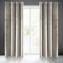 Gotova zavjesa od glat baršuna 140x250 težine 215 g/m2 Pierre