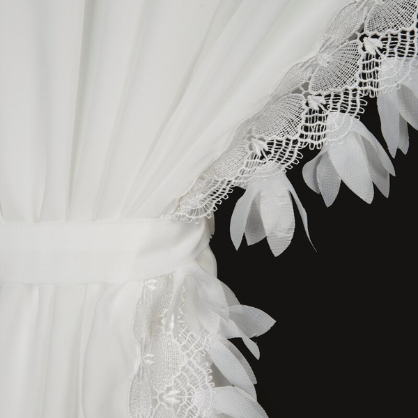 Bijela šifonska zavjesa ukrašena aplikacijom, uključena s uzicama, 400x160 cm - LORETA