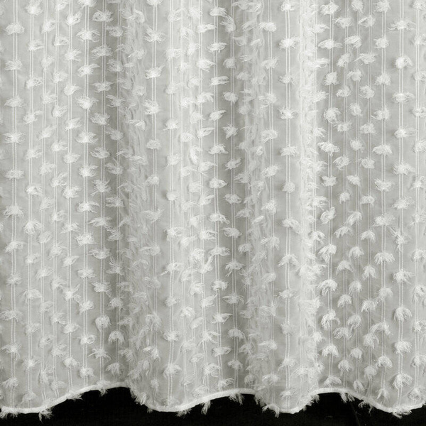 EVA MINGE gotova zavjesa 135x250 od šifonske tkanine ukrašena pomponima s dodatkom sjajnog konca AURELIA 