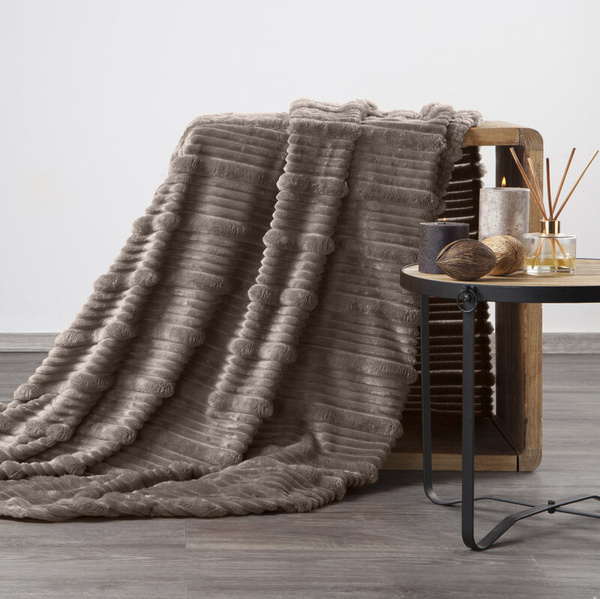 Flano deka 150x200 cm s 3D uzorkom NINA