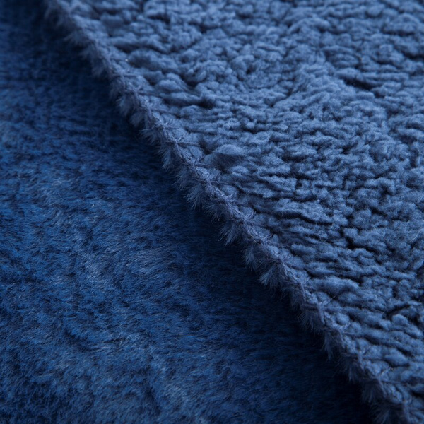 Zimska deka 220x240 cm, dvostrani prekrivač od ugodnog krzna i tkanine s uzorkom janjeće kože, NINA Premium