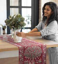 Goblen stolnjak 140x220 ukrašen cvjetnim motivom