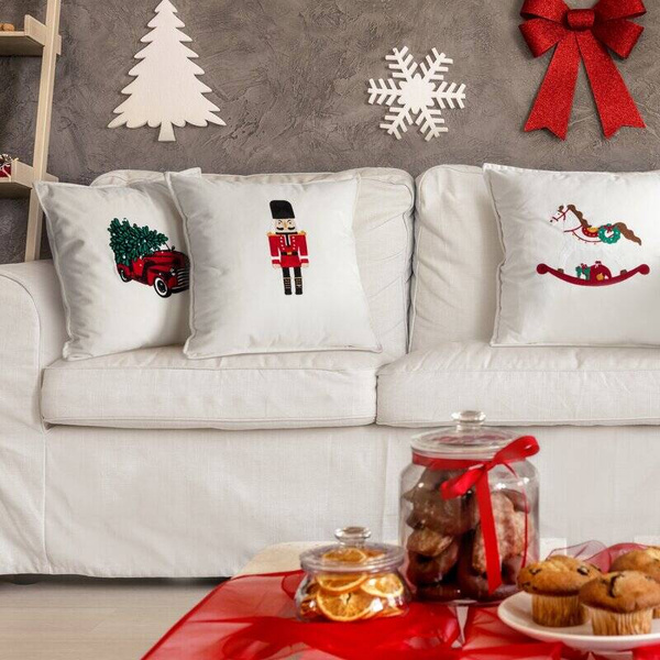 Božićna jastučnica od baršuna s vezom