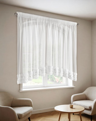 Kratka bijela mrežasta zavjesa ukrašena 3D lukom od ruže, 400x160 cm, traka - ROSES4 - Eva Minge