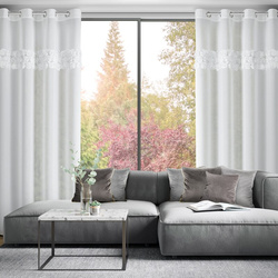 Bijela šifonska zavjesa ukrašena 3D aplikacijom ruže, 140x250 cm - ROSES8 - Eva Minge