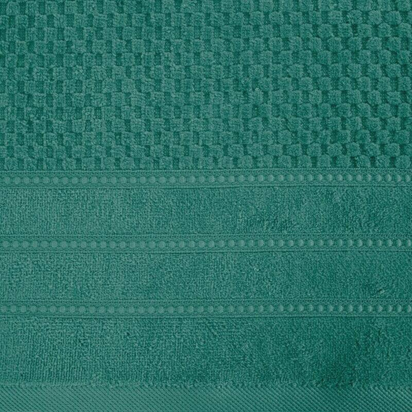 Pahuljasti ručnik 50x90 cm s reljefnom kariranom teksturom i baršunastim rubom, 500 g/m2 Adore