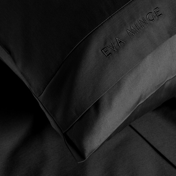 Ekskluzivna pamučna posteljina dimenzija 220x200 cm, makosatin s ukrasnim rubovima i vezom, kolekcija MINGE ELEGANTE