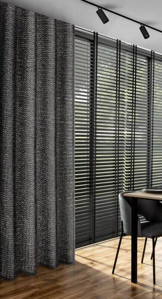 EVA MINGE gotova zavjesa 135x250 izrađena od šifona ukrašena moher koncem i suptilnim volanima TIFFANY 