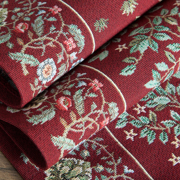 Goblen nadstolnjak 40x100 ukrašen tkanim cvjetnim motivom 