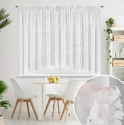 Kratka bijela šifonska zavjesa ukrašena aplikacijom, 400x160 cm- LORETA