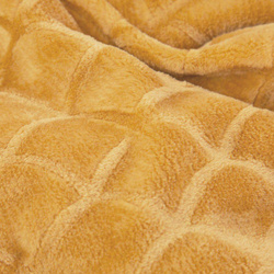 Deka boje meda 200x220 mekana i ugodna na dodir s 3D efektom DESIGN 91