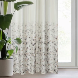 Baršunasta zavjesa na traci 140x270 ukrašena metalik printom MARIELA 