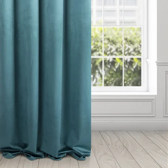 Gotova zavjesa od glat baršuna 140x250 težine 215 g/m2 Pierre
