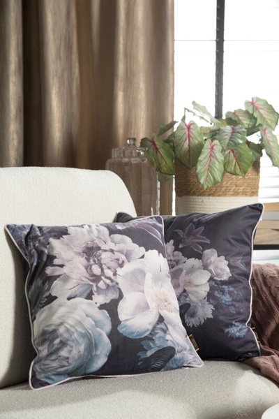 PREMIUM dvostrana jastučnica 45x45 od mekog baršuna s cvjetnim motivom i rubnim detaljima VELVET