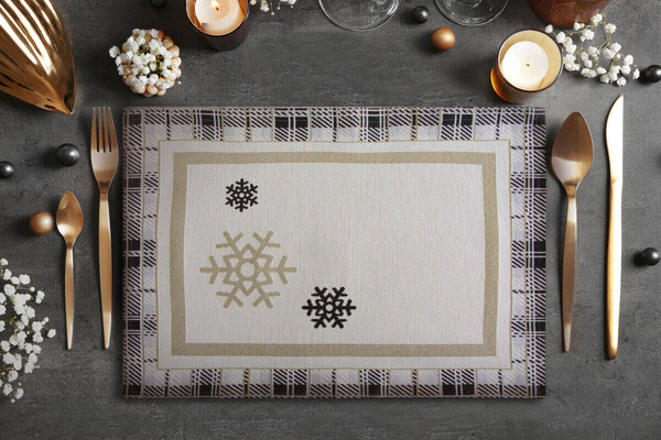 Podmetač s motivom zlatne pahulje i ukrasnim kariranim rubom od goblena 35x45 Angel