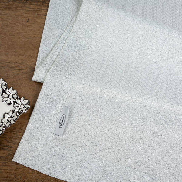 Bijeli stolnjak tkan finim geometrijskim uzorkom sa srebrnom niti i trakom na rubovima 85x85 Julia