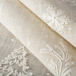 Božićni stolnjak 85x85 cm ukrašen nježnim printom, bež, lanena struktura