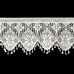 Ažurirana zavjesa za kuhinju 150x30 u boho stilu ukrašena suptilnim resama Moly