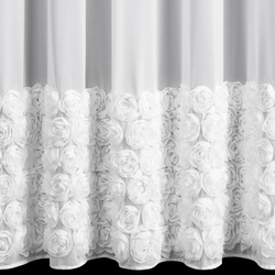 Bijela šifonska zavjesa ukrašena 3D aplikacijom ruže, 140x270 cm, traka - Roses 7- Eva Minge