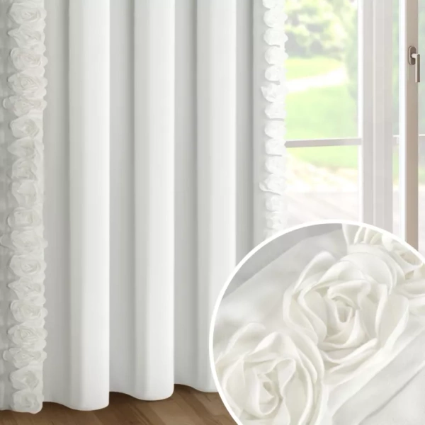 Ekskluzivna baršunasta zavjesa ukrašena 3D aplikacijom ruže 140x270 cm traka - ROSES Eva Minge