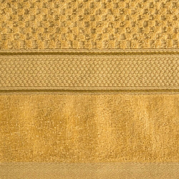 Pahuljasti ručnik s reljefnim karo uzorkom i rubom od velura 500 g/m2 Jessi (10) 70 X 140 cm senf